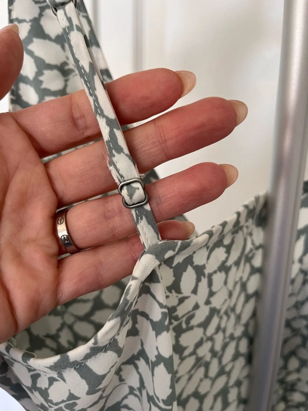 Abercrombie & Fitch Cream and Gray Floral Tank - Picture 7 of 7